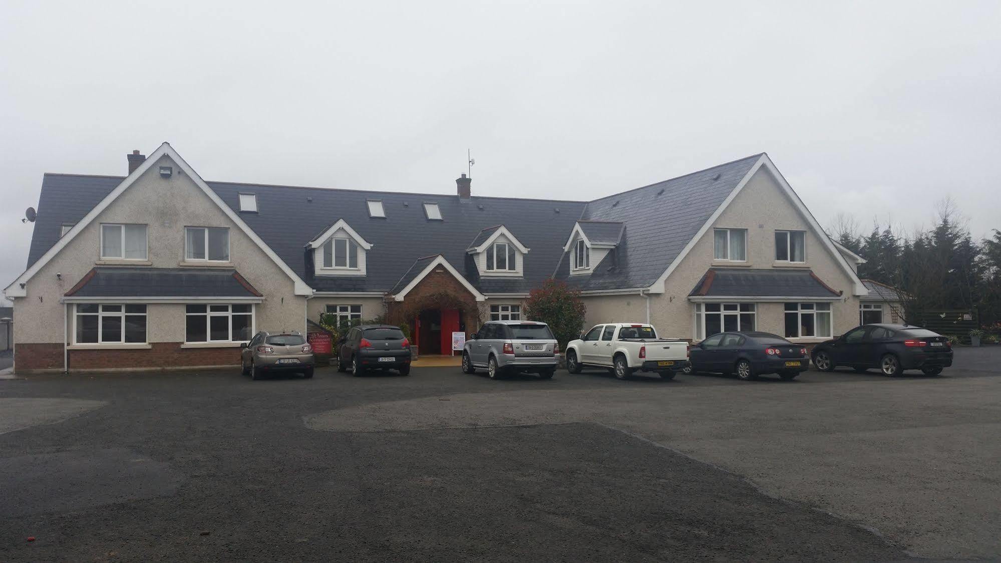 Airport View Hotel And Secret Spa Lusk Exterior foto